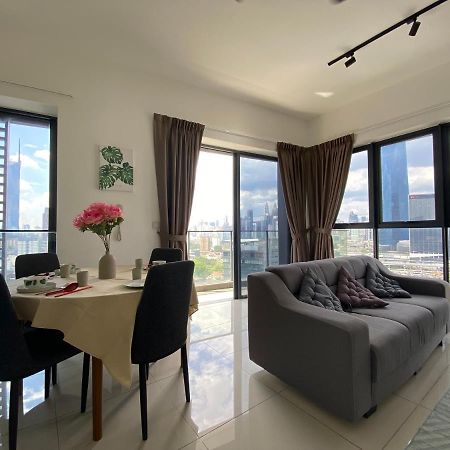 Happy Continew Residence 2 Bedrooms - Trx Kl クアラルンプール エクステリア 写真