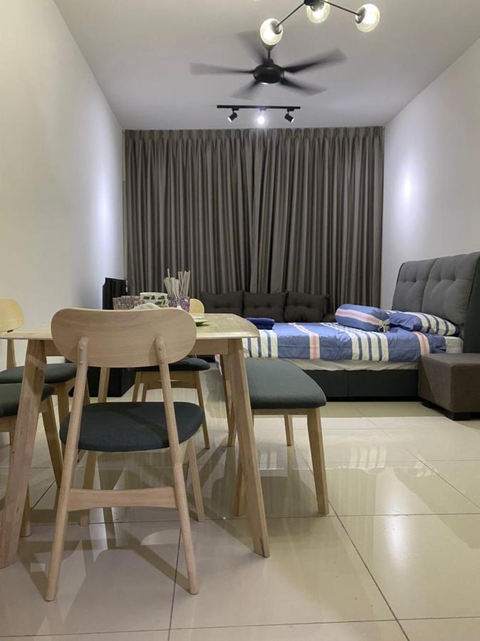Happy Continew Residence 2 Bedrooms - Trx Kl クアラルンプール エクステリア 写真
