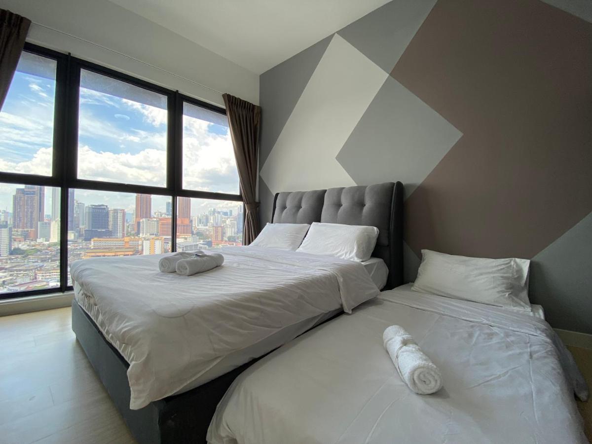 Happy Continew Residence 2 Bedrooms - Trx Kl クアラルンプール エクステリア 写真